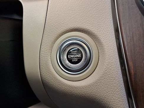 Used 2022 Mercedes-Benz GLC 300 4MATIC image 24