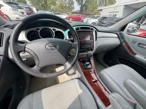 Used 2007 Toyota Highlander Limited AWD/4WD image 30