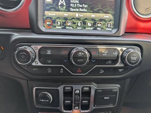 Used 2018 Jeep Wrangler Unlimited Rubicon image 27