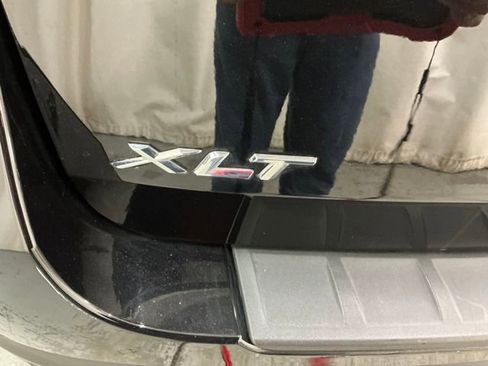 Used 2023 Ford Explorer XLT w/ Equipment Group 202A image 8