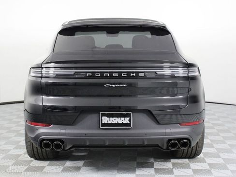 New 2026 Porsche Cayenne E-Hybrid Coupe AWD/4WD image 6