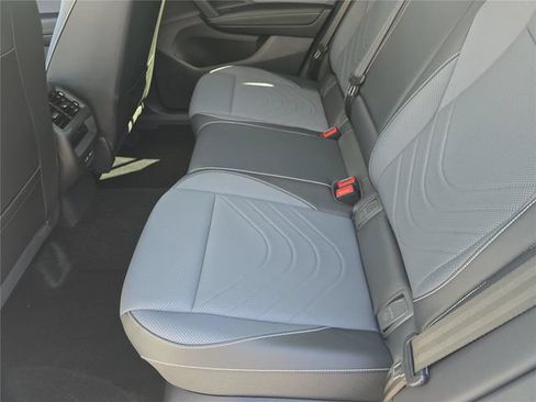 Used 2026 Volkswagen Tiguan SE FWD image 10