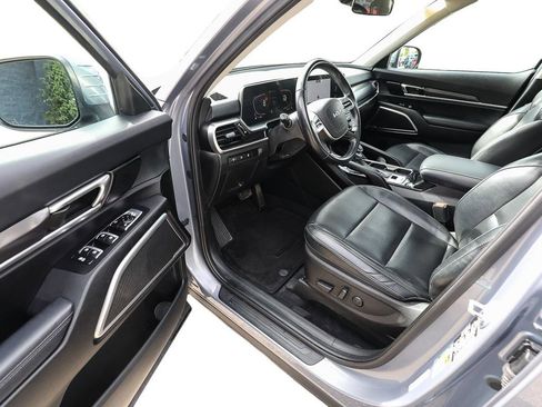 Used 2024 Kia Telluride S w/ S Sunroof Package FWD image 11