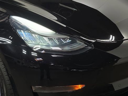 Used 2019 Tesla Model 3 RWD image 12
