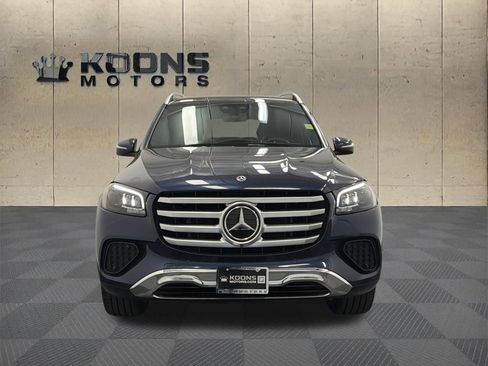 Used 2025 Mercedes-Benz GLS 450 4MATIC image 3