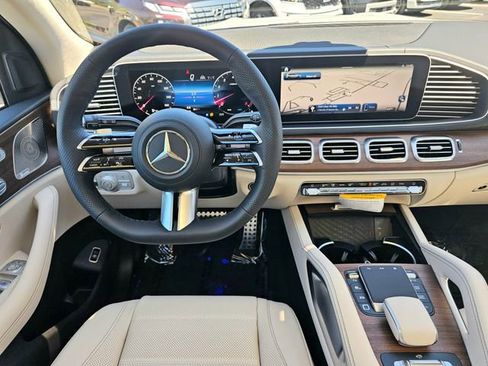 New 2026 Mercedes-Benz GLS 450 4MATIC image 31