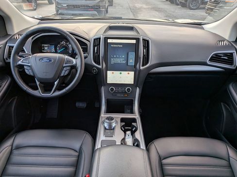 Certified 2024 Ford Edge SEL w/ Convenience Package image 17