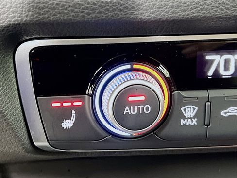 Used 2023 Audi Q3 2.0T Premium image 20