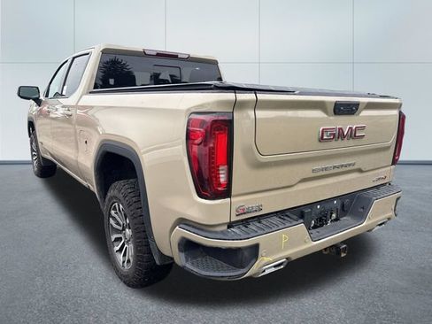 Used 2023 GMC Sierra 1500 AT4 w/ AT4 Preferred Package AWD/4WD image 2