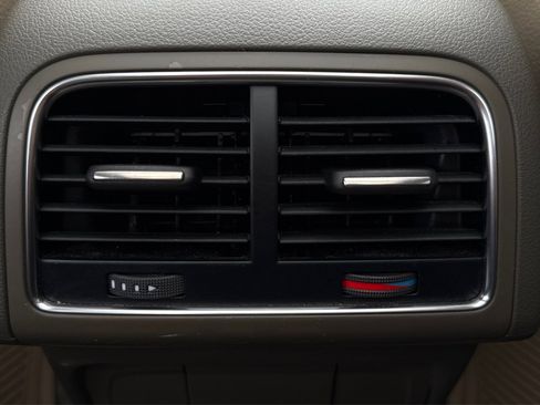 Used 2011 Audi Q5 2.0T Premium Plus image 43