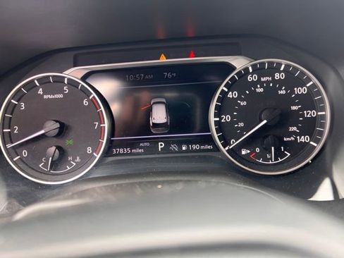 Used 2025 Nissan Rogue SV AWD/4WD image 4