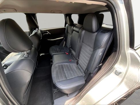 Used 2024 Mitsubishi Outlander SE Black Edition AWD/4WD image 22