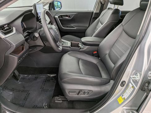 Used 2025 Toyota RAV4 Limited w/ Weather Package AWD/4WD image 14
