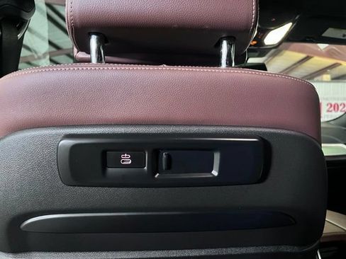 Used 2021 BMW X6 M50i w/ Executive Package AWD/4WD image 15