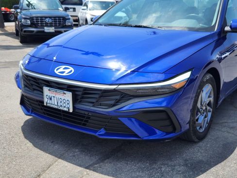 Used 2024 Hyundai Elantra SEL FWD image 10