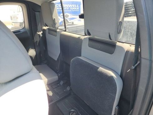 Used 2017 Toyota Tacoma SR5 w/ Tow Package image 12