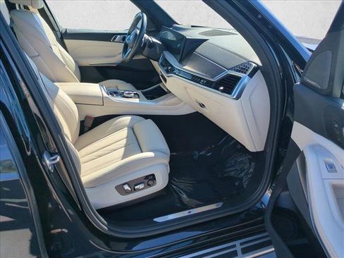 Used 2024 BMW X7 xDrive40i w/ M Sport Package AWD/4WD image 26