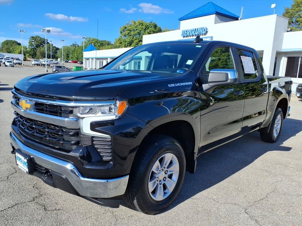 Used 2026 Chevrolet Silverado 1500 LT AWD/4WD image 8