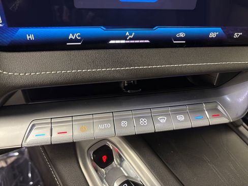 Used 2026 Chevrolet Corvette Stingray Coupe w/ Z51 Performance Package image 32