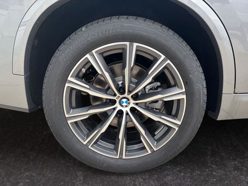 Used 2026 BMW X5 xDrive40i w/ M Sport Package AWD/4WD image 27
