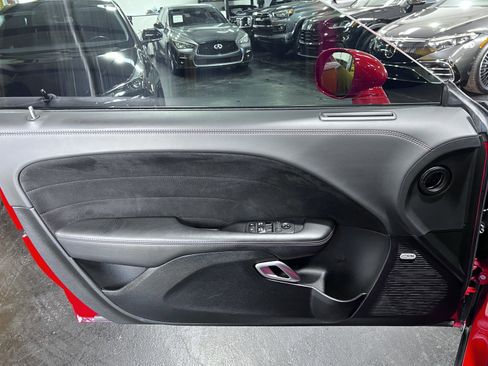 Used 2020 Dodge Challenger R/T image 23