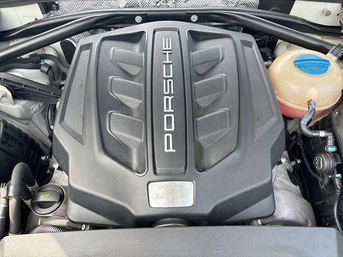 Used 2017 Porsche Macan S AWD/4WD image 32