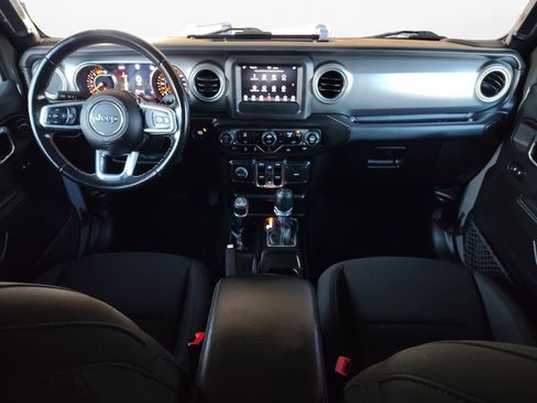 Used 2021 Jeep Wrangler Unlimited Sahara image 3