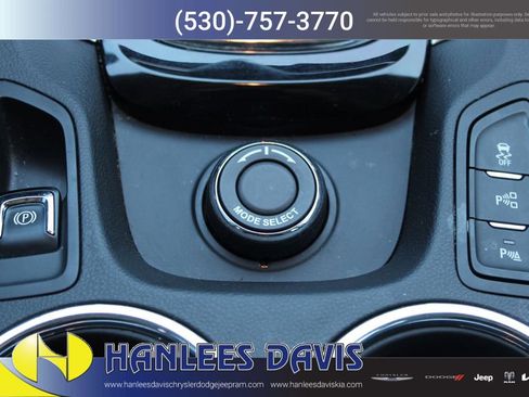 Used 2015 Chevrolet SS image 20