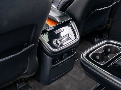 Used 2019 Lincoln Navigator Reserve AWD/4WD image 20