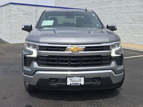 Used 2023 Chevrolet Silverado 1500 LT w/ Protection Package AWD/4WD image 4
