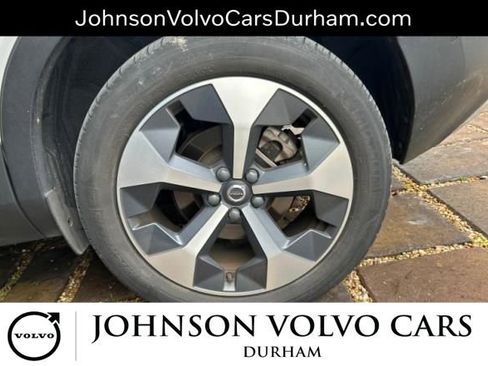 Used 2023 Volvo XC40 B5 Plus w/ Driver Assist Package AWD/4WD image 5
