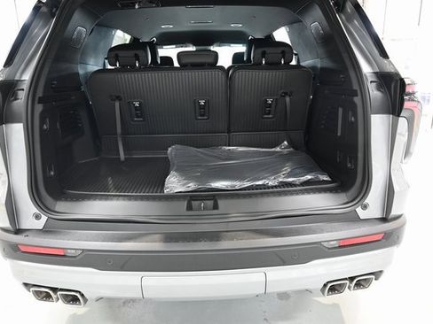 New 2026 Chevrolet Traverse LT w/ LPO, Floor Liner Package image 25