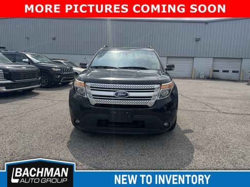 Used 2014 Ford Explorer XLT w/ Equipment Group 201A AWD/4WD image 3