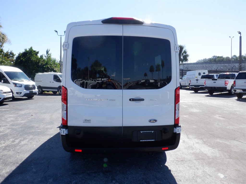 Used 2024 Ford Transit 350 XLT RWD image 4