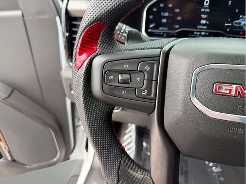 Used 2024 GMC Sierra 1500 AT4 w/ Technology Package AWD/4WD image 17