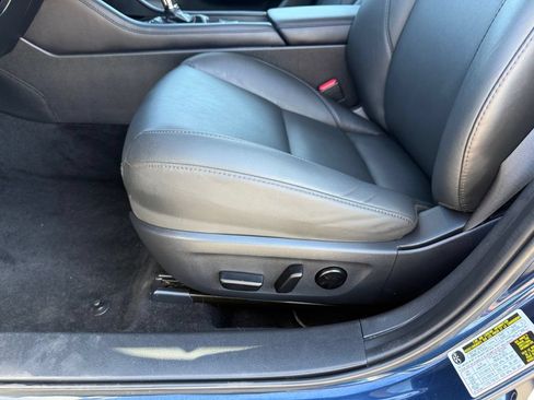 Used 2024 MAZDA MAZDA3 s FWD image 11
