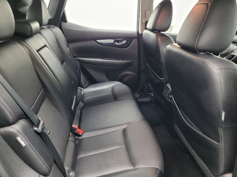 Used 2022 Nissan Rogue Sport SL w/ Premium Package FWD image 19
