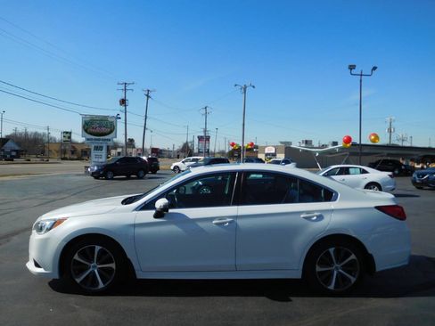 Used 2017 Subaru Legacy 2.5i Limited AWD/4WD image 5