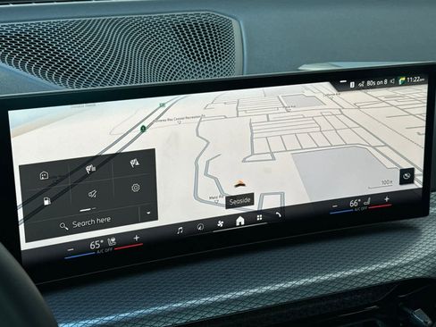 Used 2025 BMW 230i Coupe w/ M Sport Package image 19