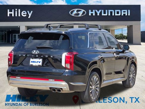 Used 2024 Hyundai Palisade Calligraphy image 4