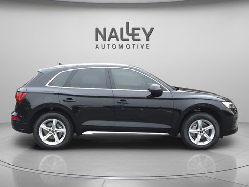 Used 2023 Audi Q5 2.0T Premium w/ Convenience Package image 6