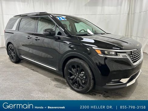 Used 2024 Kia Carnival SX Prestige image 2