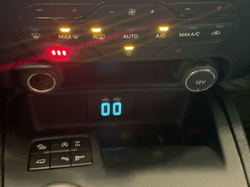 Used 2021 Ford Ranger Lariat w/ Tremor Off-Road Package image 19