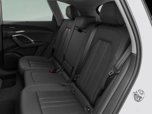 Used 2025 Audi Q5 Premium Plus w/ Premium Plus AWD/4WD image 17