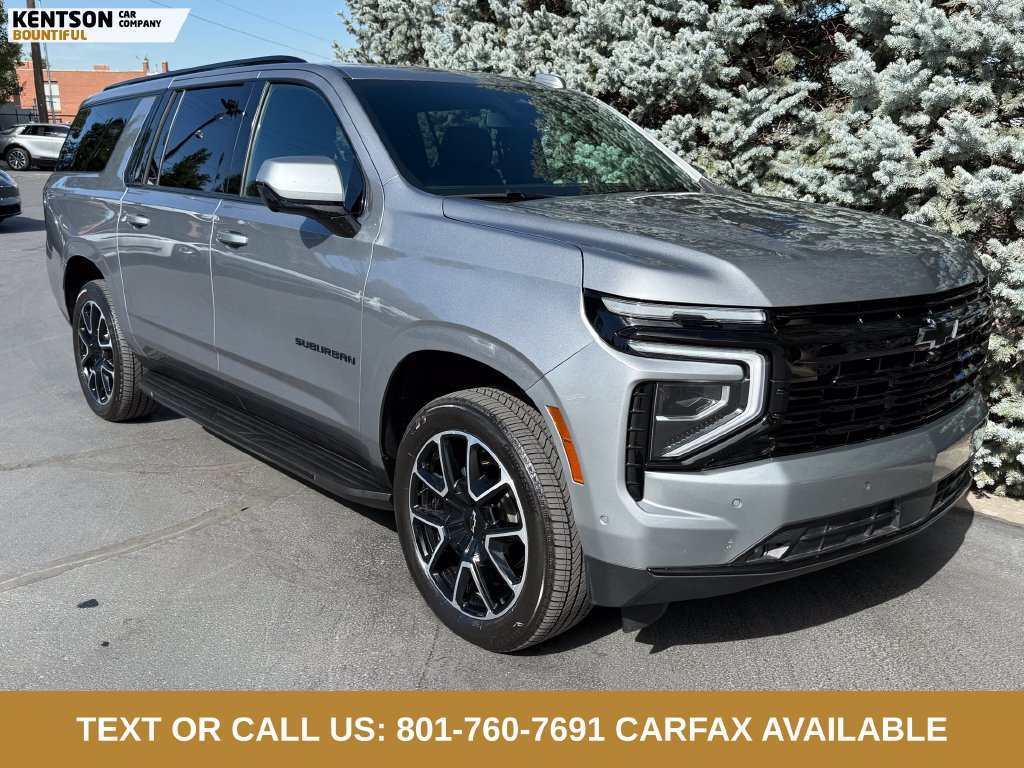 Used 2026 Chevrolet Suburban RST AWD/4WD image 12