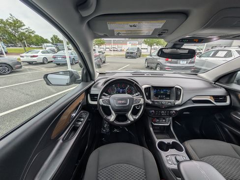 Used 2019 GMC Terrain SLE w/ Driver Convenience Package AWD/4WD image 15