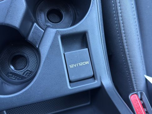 Certified 2025 Subaru Impreza 2.0i image 33