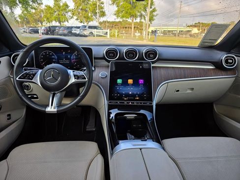 Used 2025 Mercedes-Benz C 300 4MATIC Sedan image 9