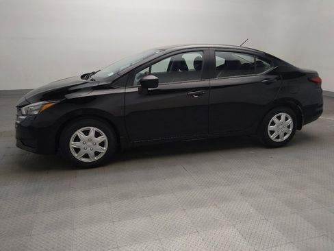 Used 2025 Nissan Versa S w/ Trunk Package FWD image 2