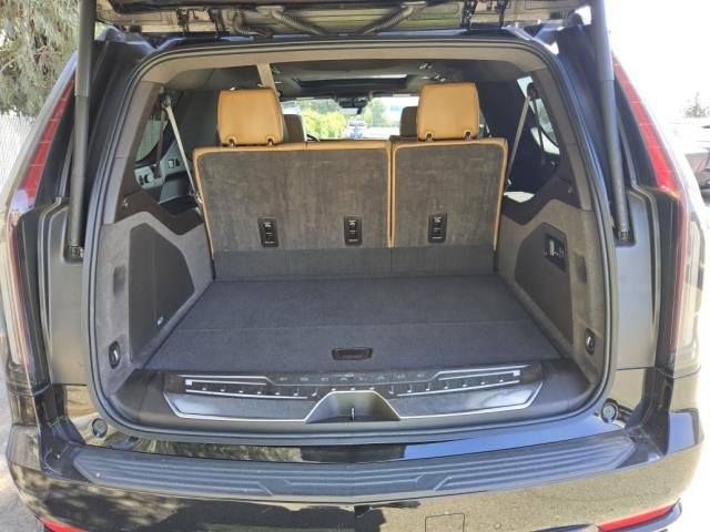 Used 2021 Cadillac Escalade ESV Sport w/ Driver Assist Tech Package AWD/4WD image 2